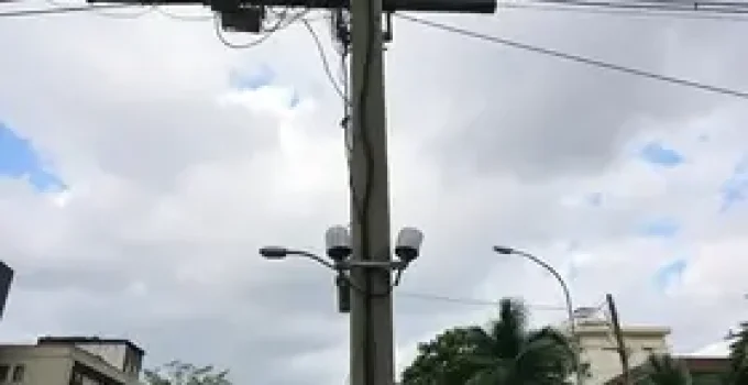 poste quebrado